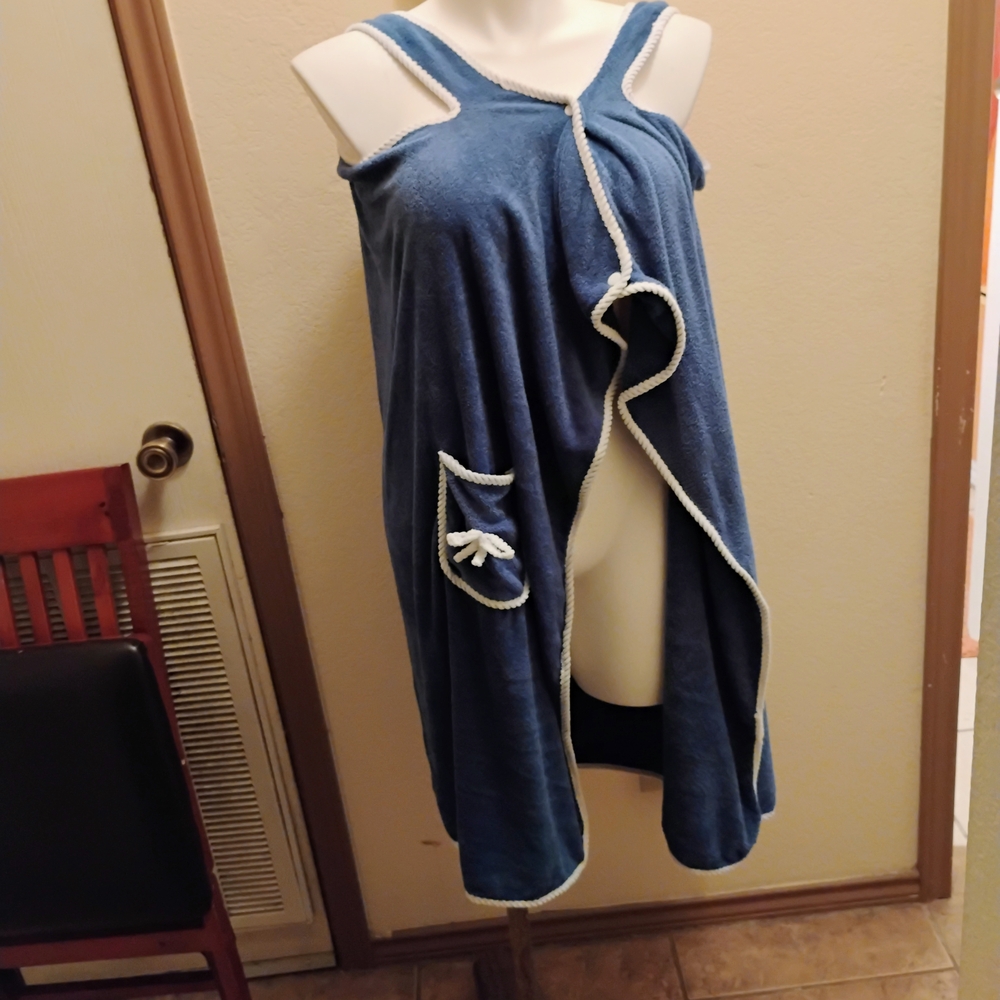 Blue Sleeveless Open Front Bath Towel